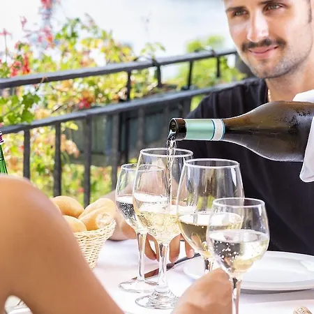 호텔 All'azzurro 4*