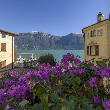 All'azzurro Hotel 4*