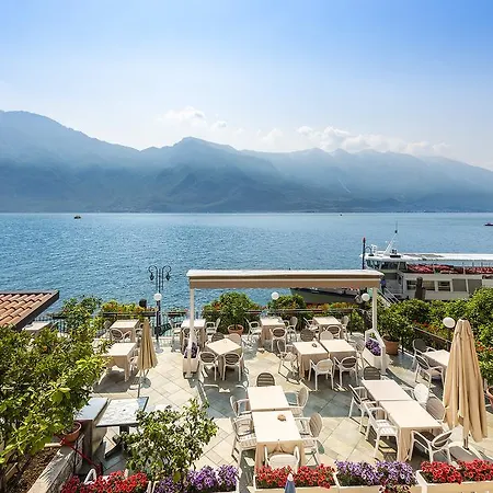 All'azzurro לימונה סול גרדה