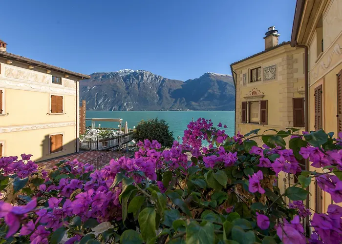 All'azzurro Limone sul Garda