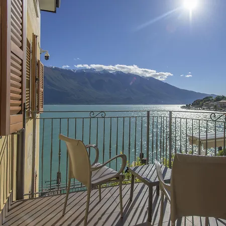 All'azzurro 4* Limone sul Garda